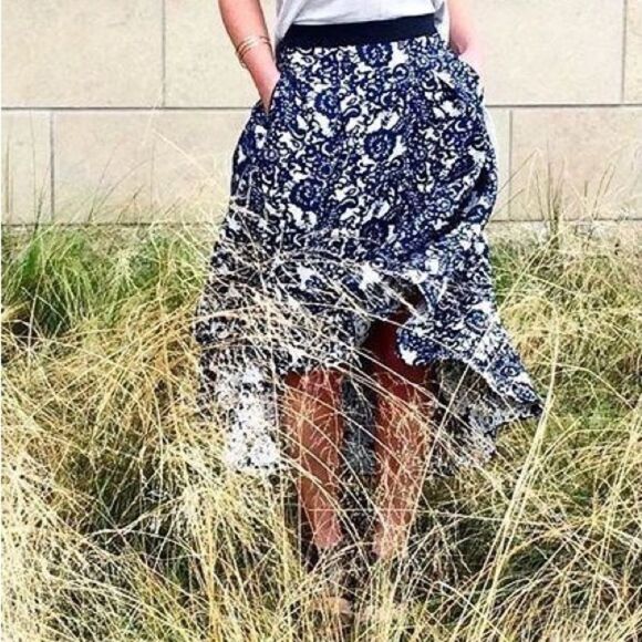 Anthropologie Sachin + Babi Women's Skirt Size 2 Navy & White Floral Flowy Hi Lo - Picture 13 of 16
